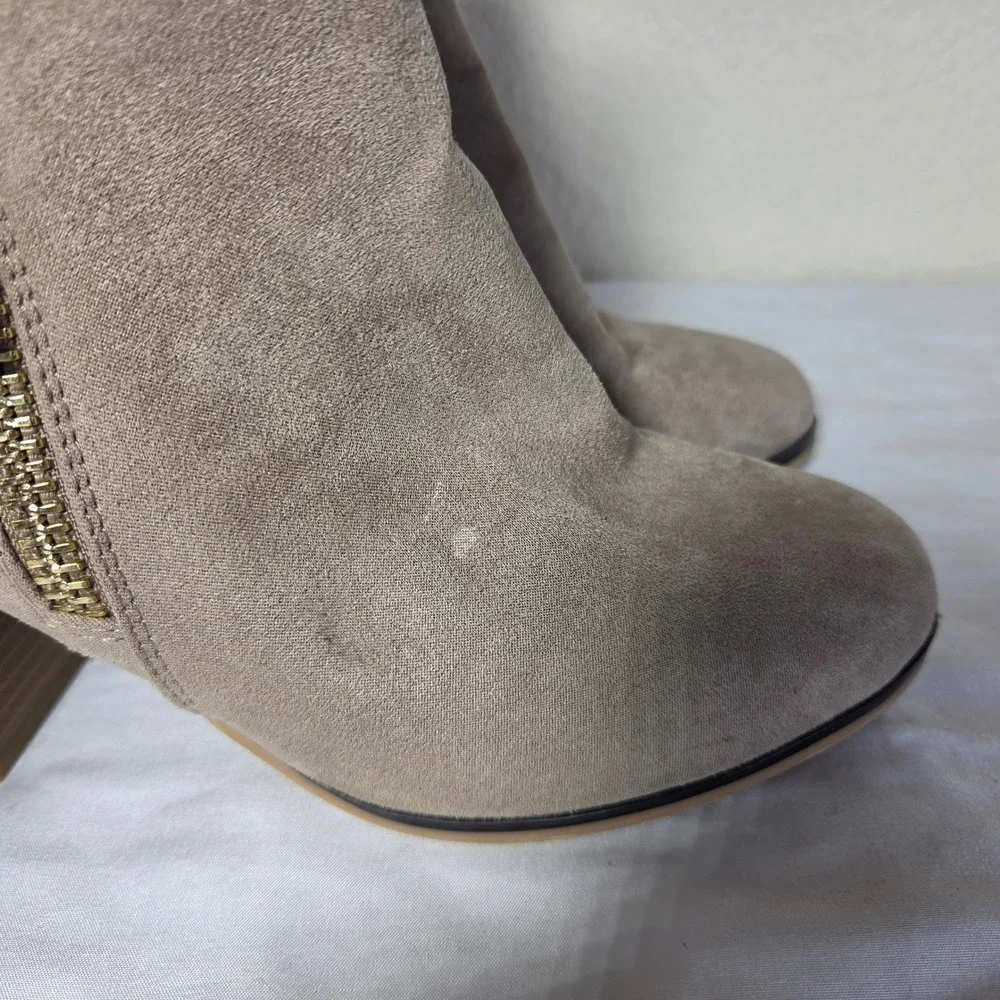 Womens Taupe Faux Suede Ankle Boots Block Heel Side Zip Booties Size 8.5 Med